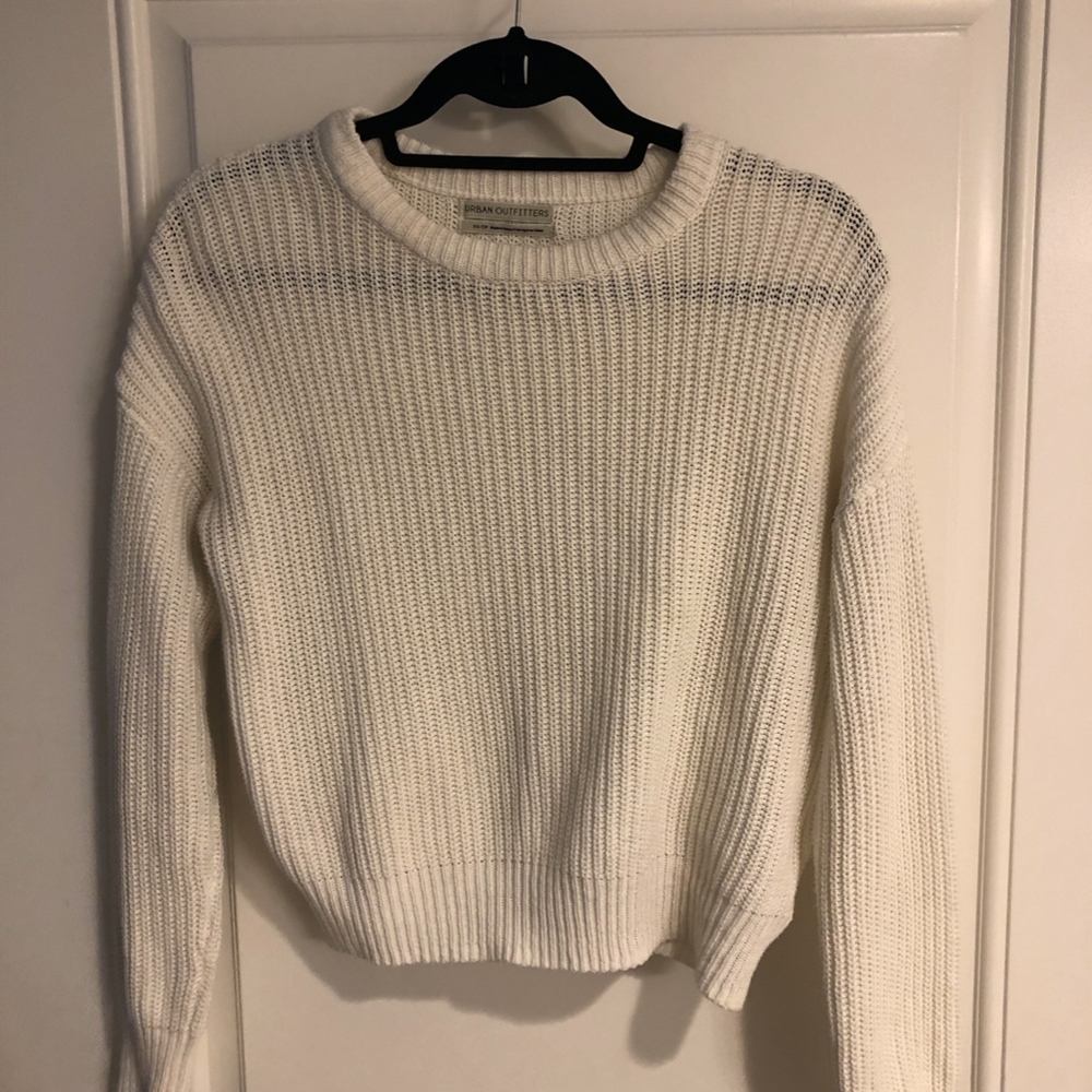 URBAN OUTFITTERS WHITE SWEATER - Picture 2 of 5